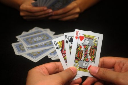 Цыганка с картами, дорога дальняя